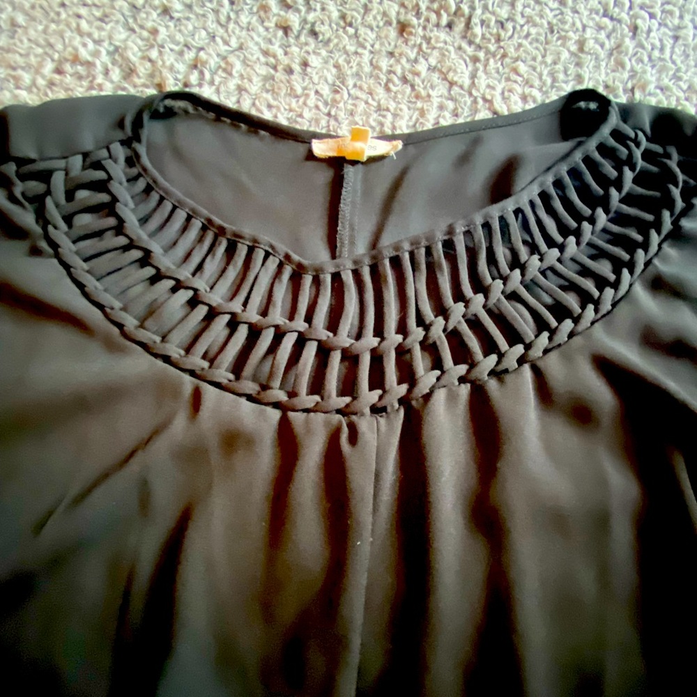 Maurice’s black bat wing top, like new